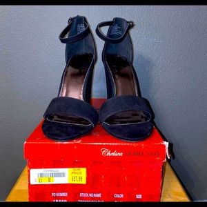Chelse Moreland Black heels sz 11
